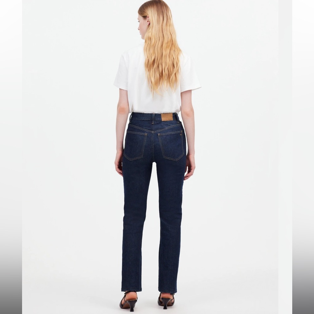 Madewell The 90’s Straight Leg Jeans in Classic Dark Indigo Wash (Size 25) - Picture 3 of 13